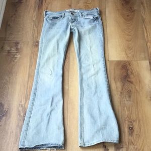 Women’s Hollister Stretch Jeans In Size 0R.